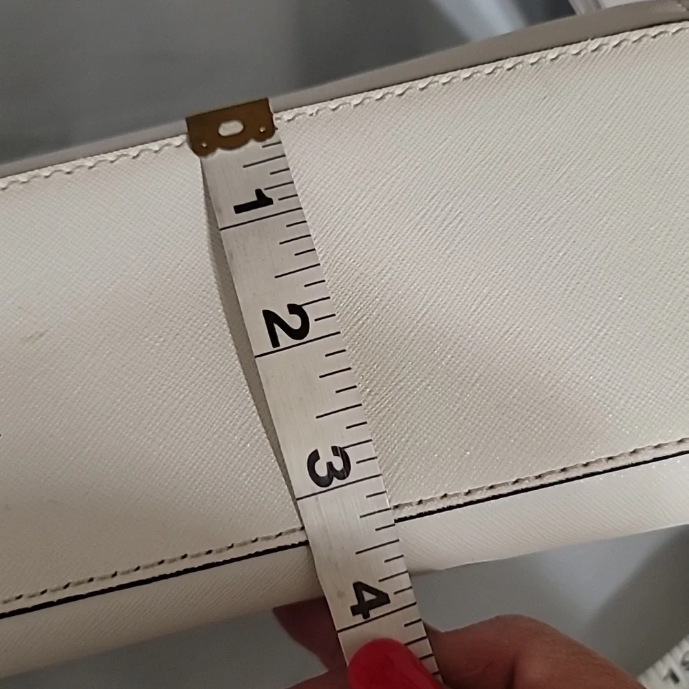 Michael Kors Crossbody - Picture 6 of 9